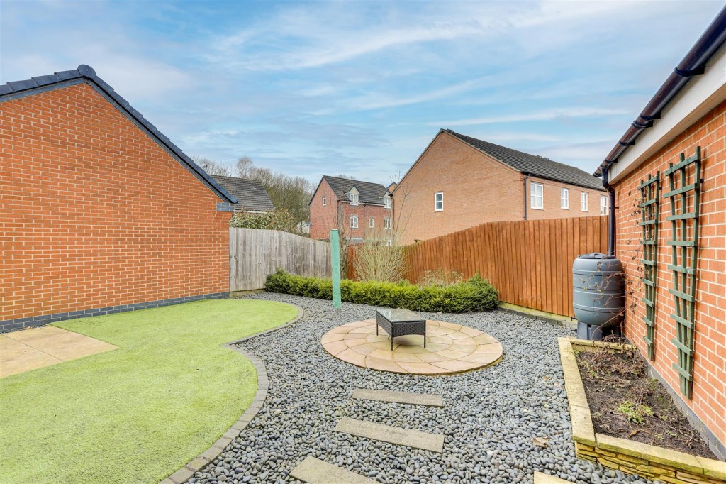 Glover Close, Annesley, Nottinghamshire, NG15 0DH