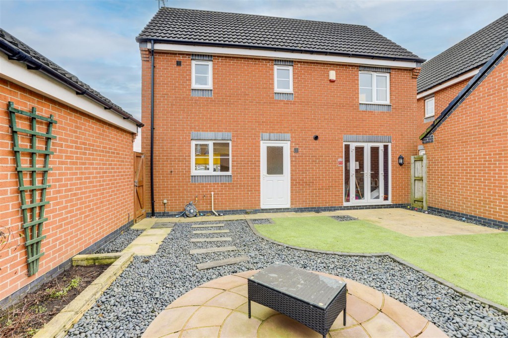 Glover Close, Annesley, Nottinghamshire, NG15 0DH