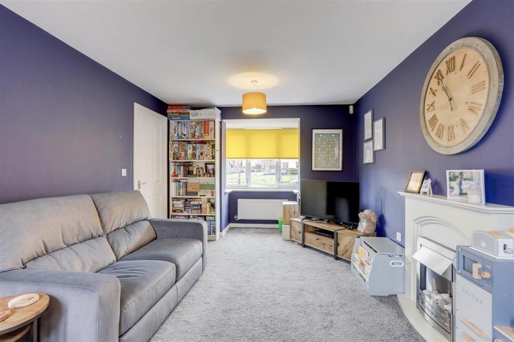 Glover Close, Annesley, Nottinghamshire, NG15 0DH