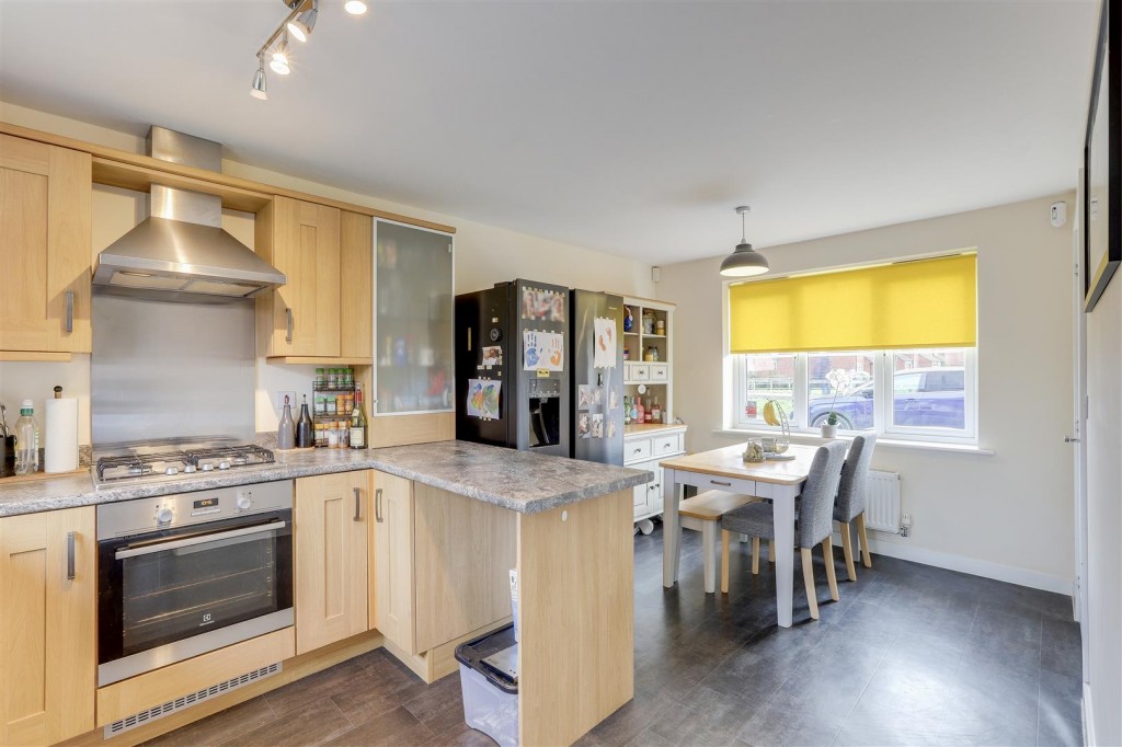 Glover Close, Annesley, Nottinghamshire, NG15 0DH