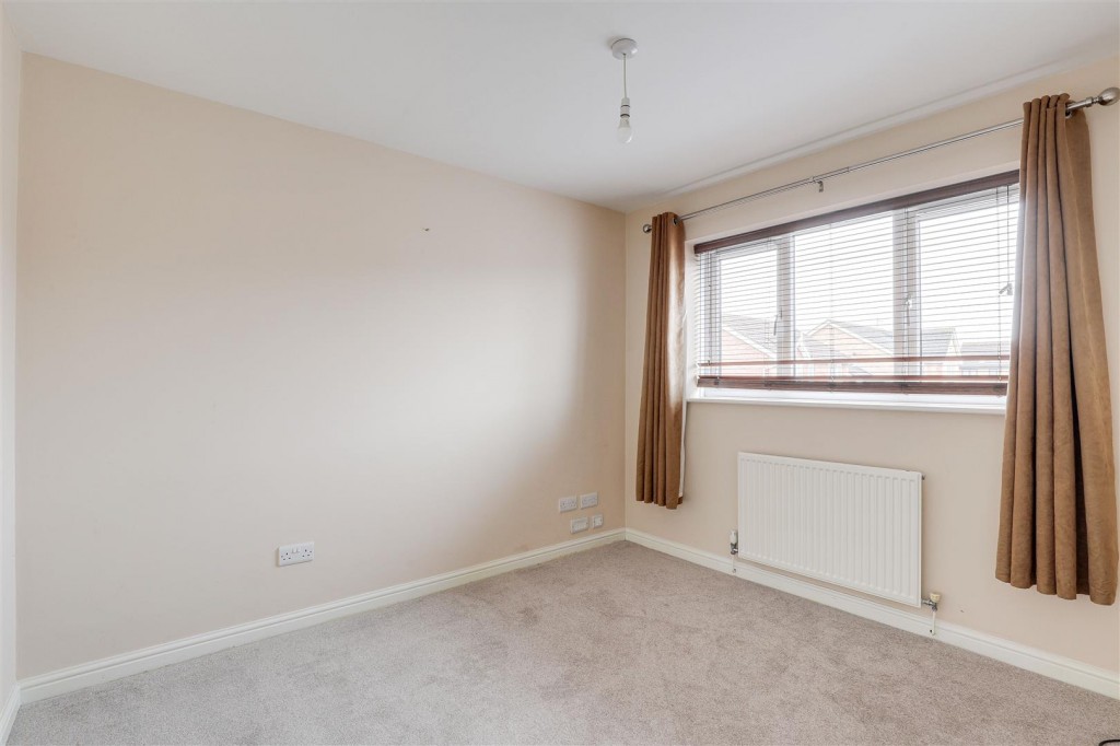 Regents Park Close, West Bridgford, Nottinghamshire, NG2 7ES