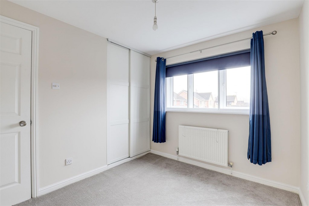 Regents Park Close, West Bridgford, Nottinghamshire, NG2 7ES