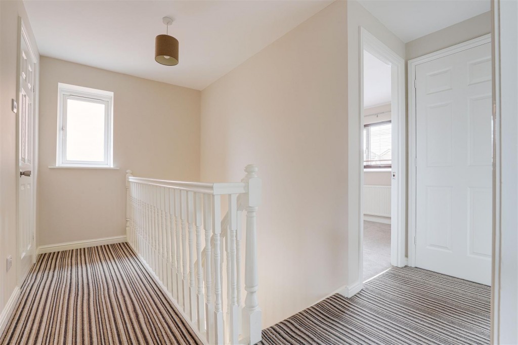 Regents Park Close, West Bridgford, Nottinghamshire, NG2 7ES