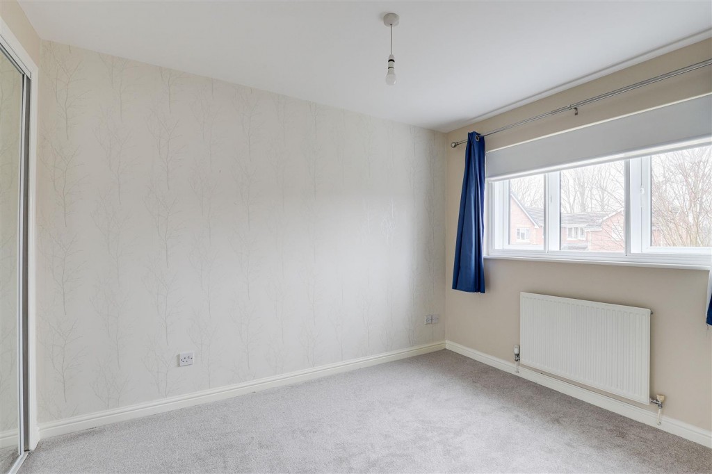 Regents Park Close, West Bridgford, Nottinghamshire, NG2 7ES