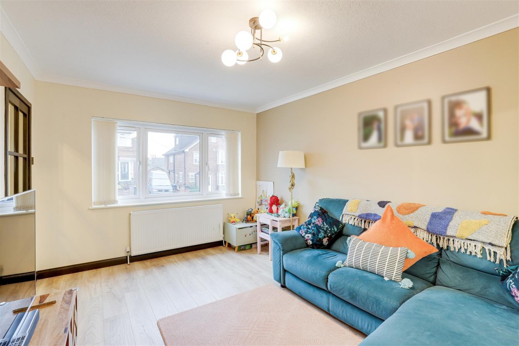 Belper Avenue, Carlton, Nottinghamshire, NG4 3SE