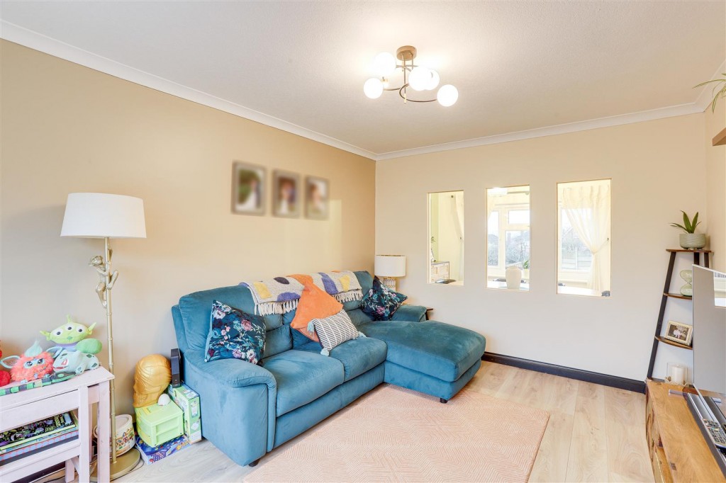 Belper Avenue, Carlton, Nottinghamshire, NG4 3SE