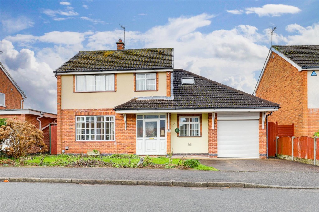 Edgewood Drive, Hucknall, Nottinghamshire, NG15 6HY
