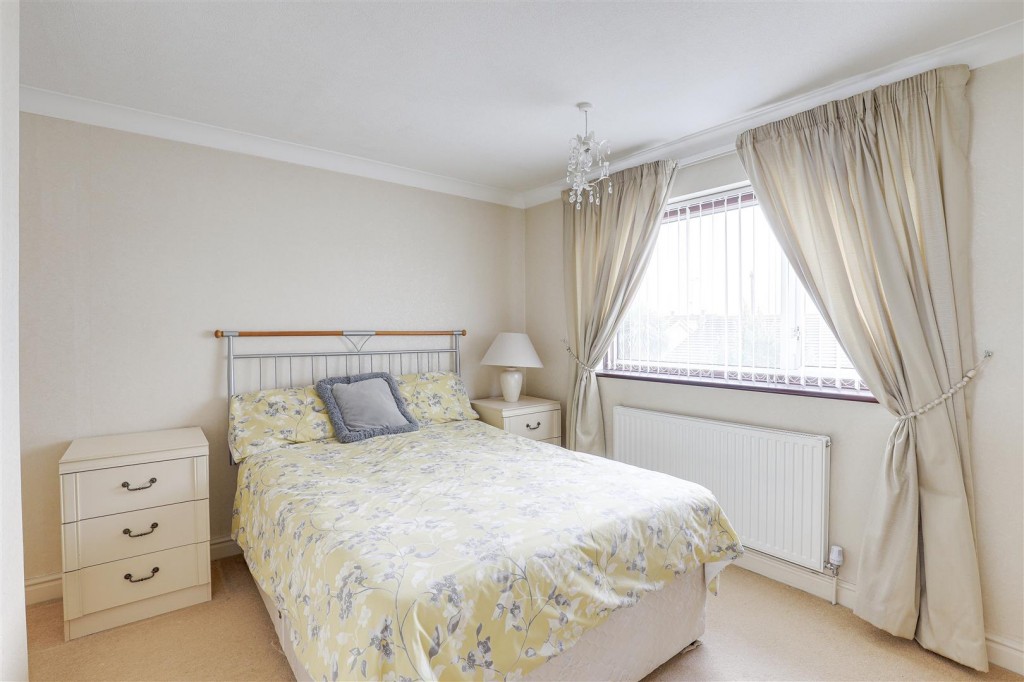 Edgewood Drive, Hucknall, Nottinghamshire, NG15 6HY