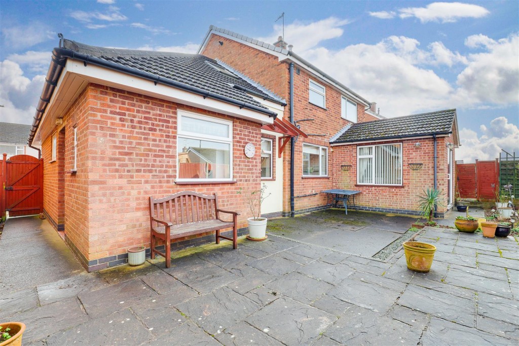Edgewood Drive, Hucknall, Nottinghamshire, NG15 6HY
