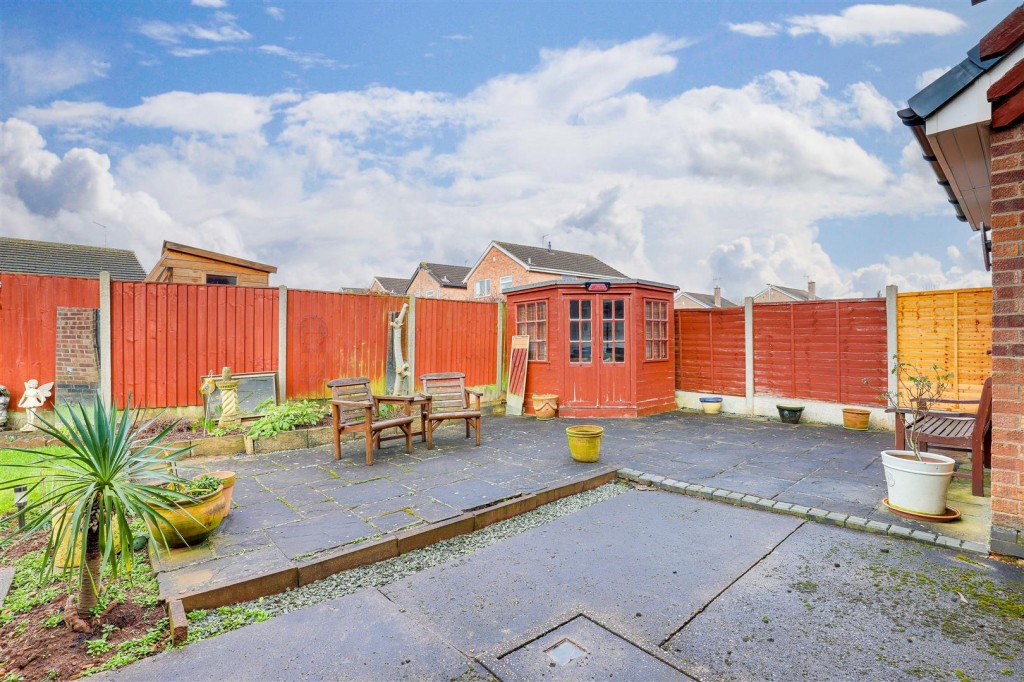 Edgewood Drive, Hucknall, Nottinghamshire, NG15 6HY