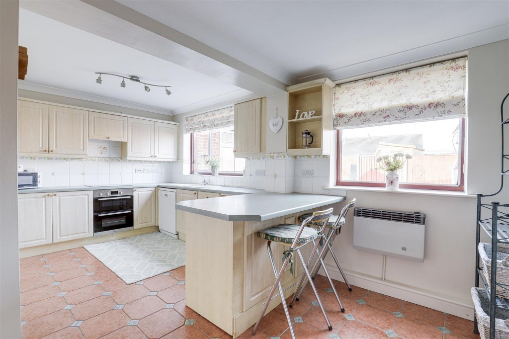 Edgewood Drive, Hucknall, Nottinghamshire, NG15 6HY