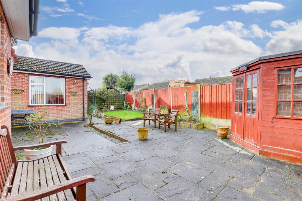 Edgewood Drive, Hucknall, Nottinghamshire, NG15 6HY