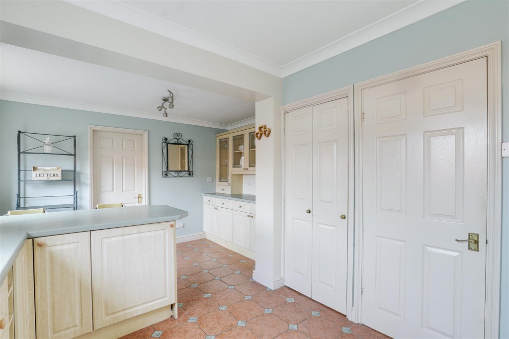 Edgewood Drive, Hucknall, Nottinghamshire, NG15 6HY