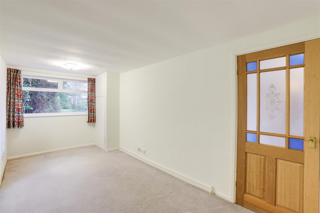 Grange Close, Lambley, Nottinghamshire, NG4 4QJ