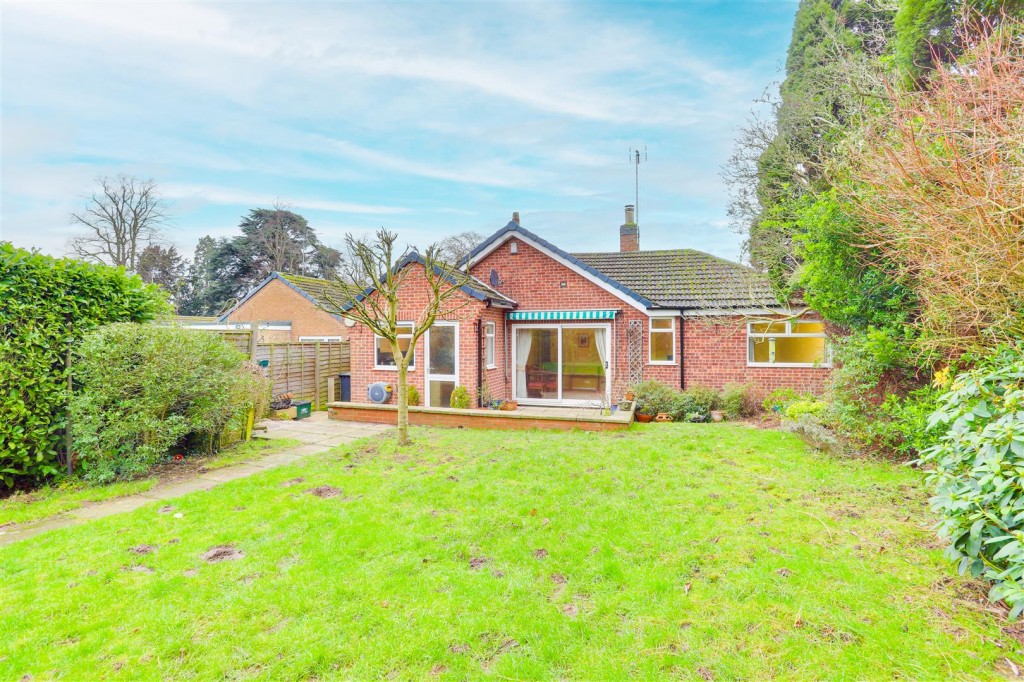 Grange Close, Lambley, Nottinghamshire, NG4 4QJ