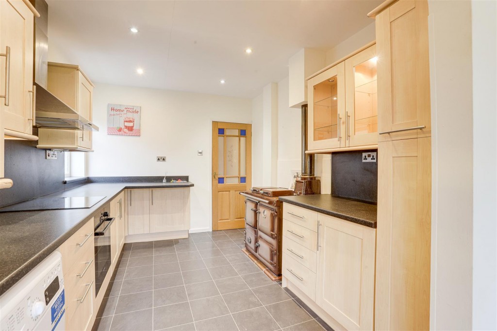 Grange Close, Lambley, Nottinghamshire, NG4 4QJ