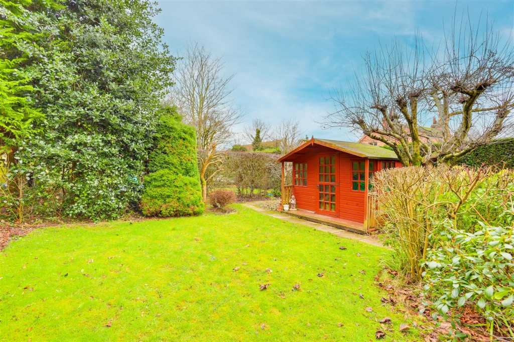 Grange Close, Lambley, Nottinghamshire, NG4 4QJ