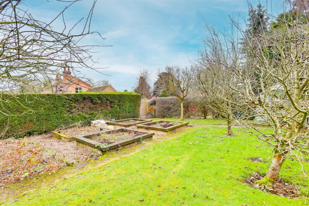 Grange Close, Lambley, Nottinghamshire, NG4 4QJ