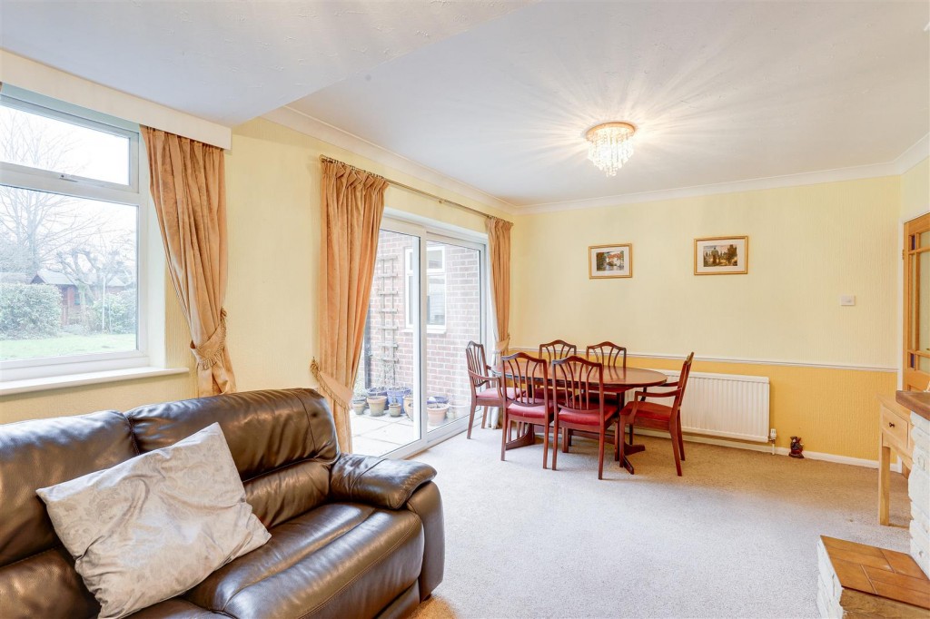Grange Close, Lambley, Nottinghamshire, NG4 4QJ