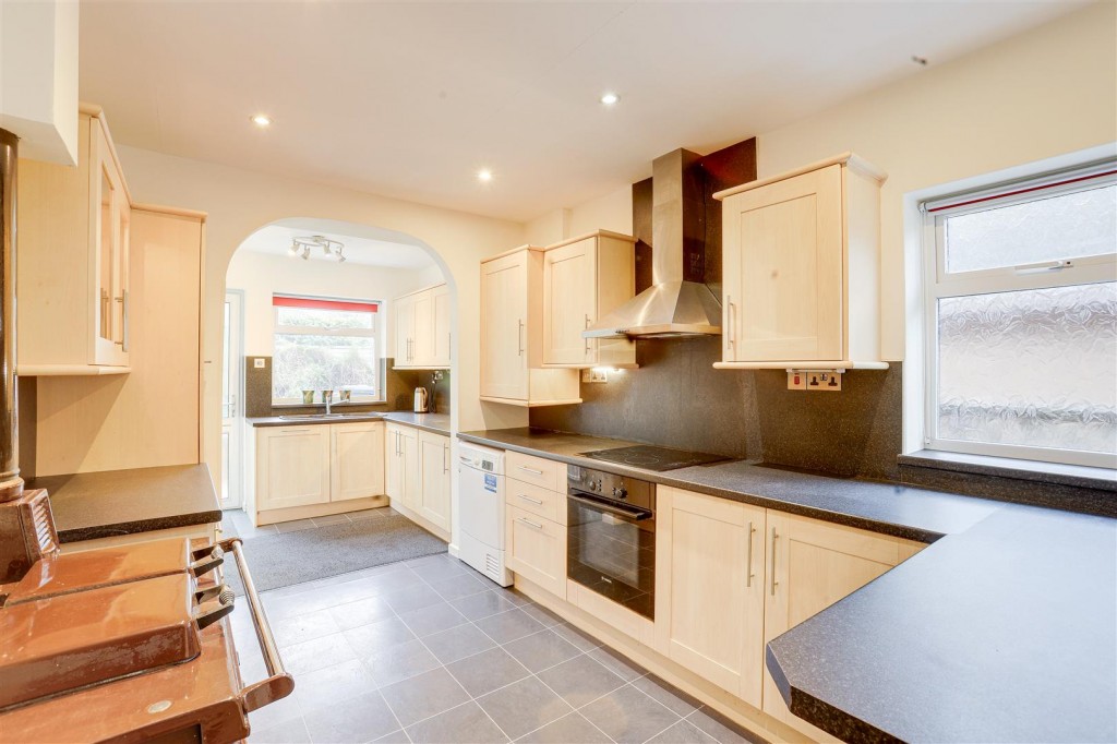 Grange Close, Lambley, Nottinghamshire, NG4 4QJ