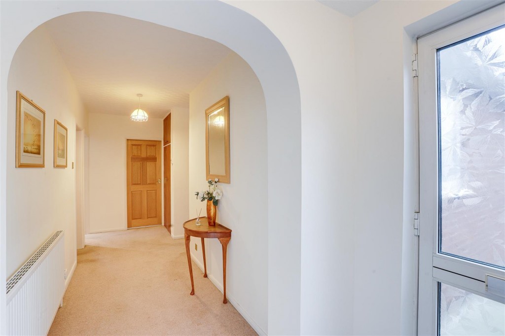 Grange Close, Lambley, Nottinghamshire, NG4 4QJ
