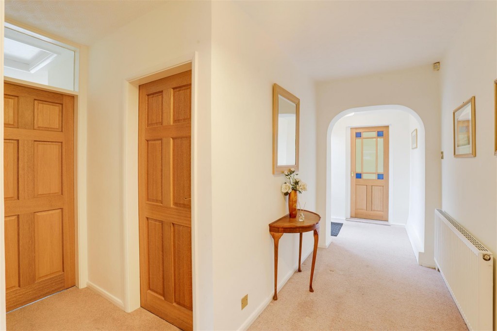 Grange Close, Lambley, Nottinghamshire, NG4 4QJ