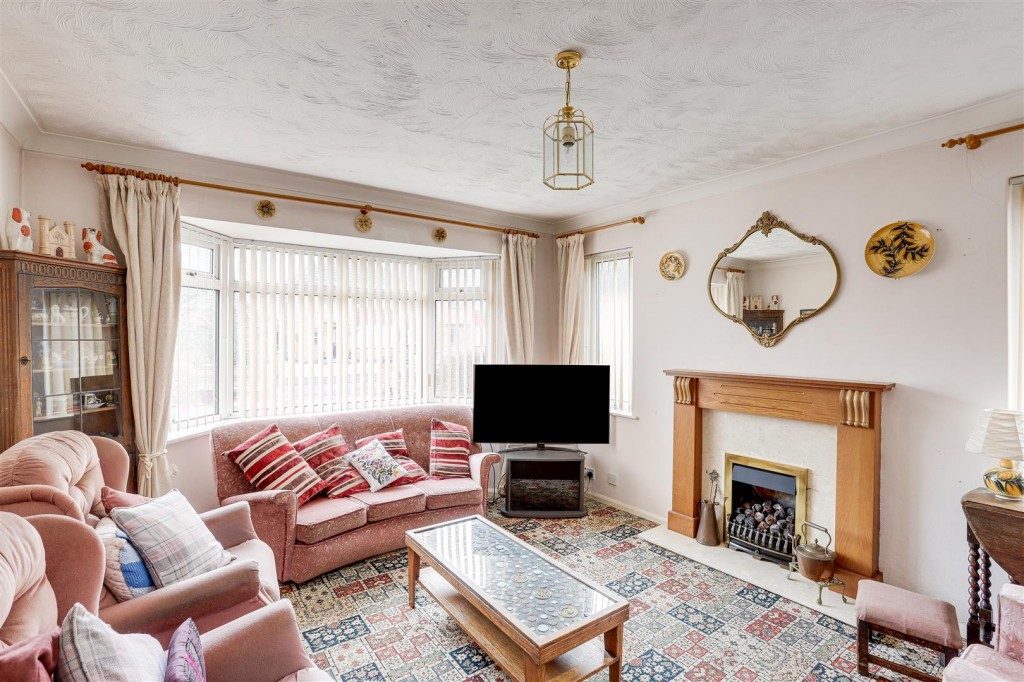 Bradbourne Avenue, Wilford, Nottinghamshire, NG11 7BL