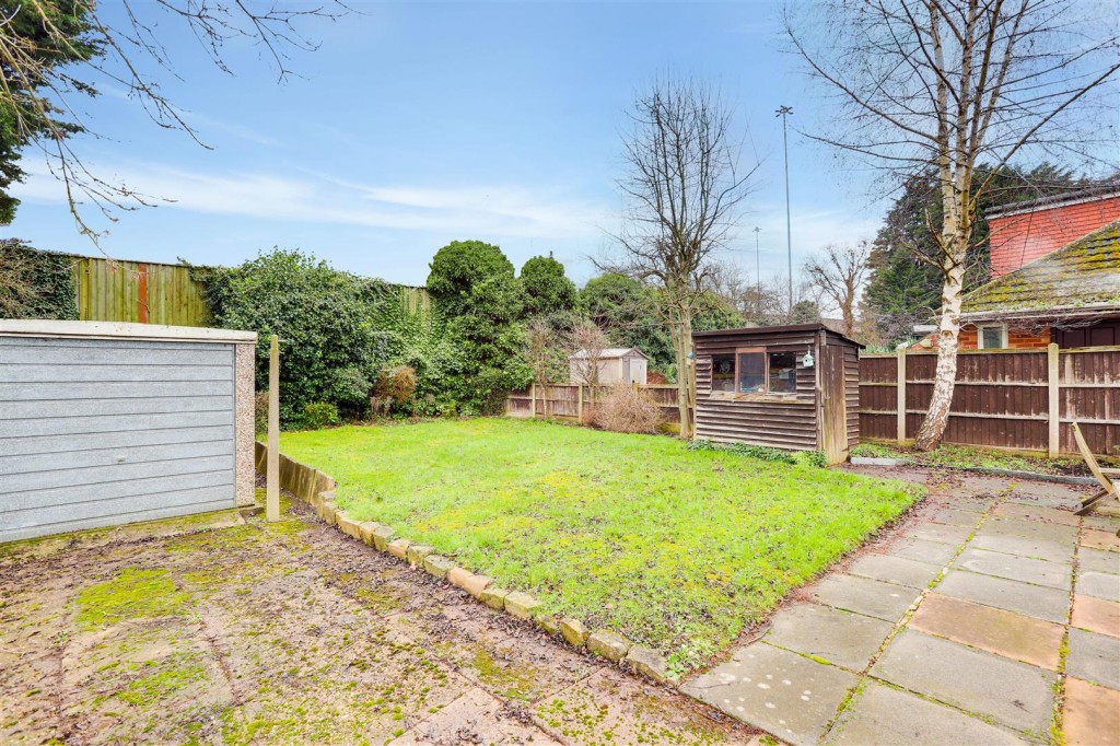 Bradbourne Avenue, Wilford, Nottinghamshire, NG11 7BL