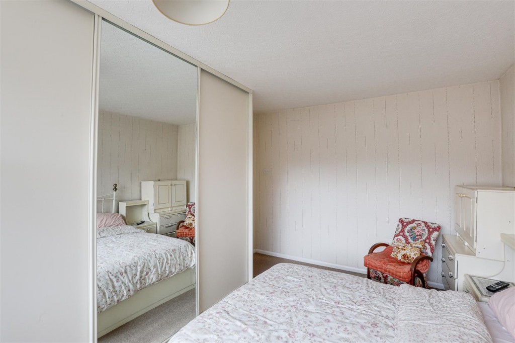 Bradbourne Avenue, Wilford, Nottinghamshire, NG11 7BL
