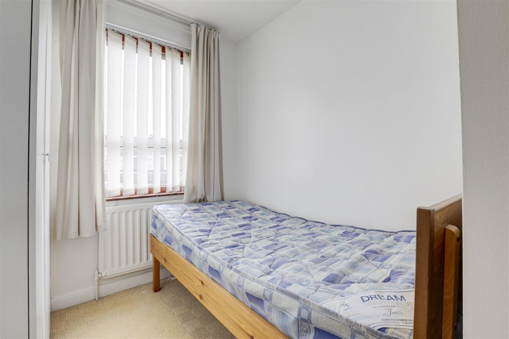 Milford Drive, Bakersfield, Nottinghamshire, NG3 7HE