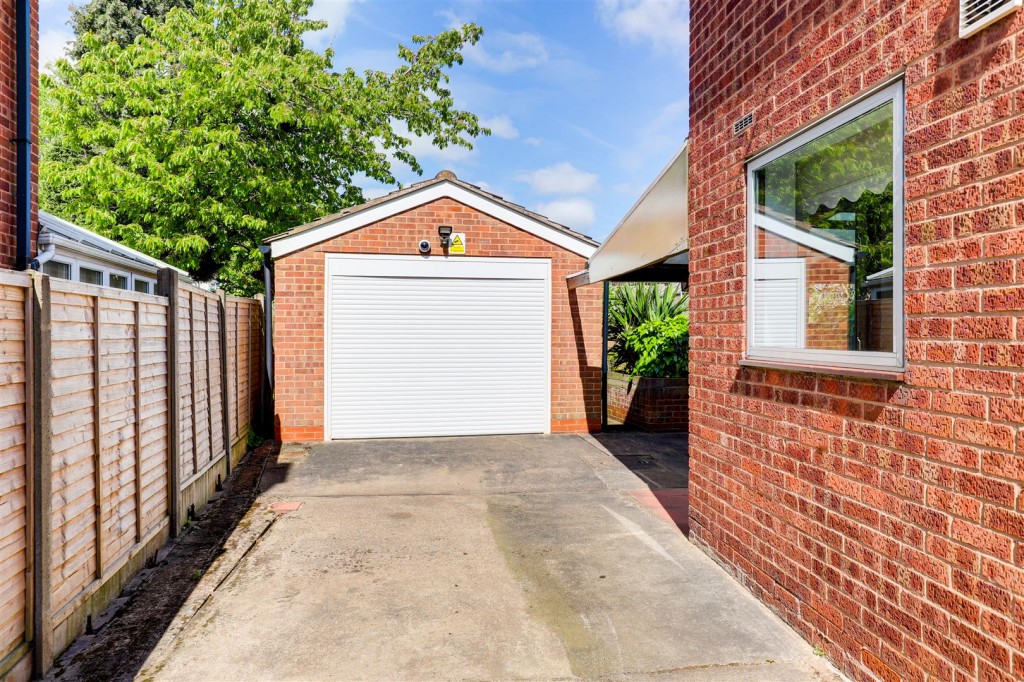 Milford Drive, Bakersfield, Nottinghamshire, NG3 7HE