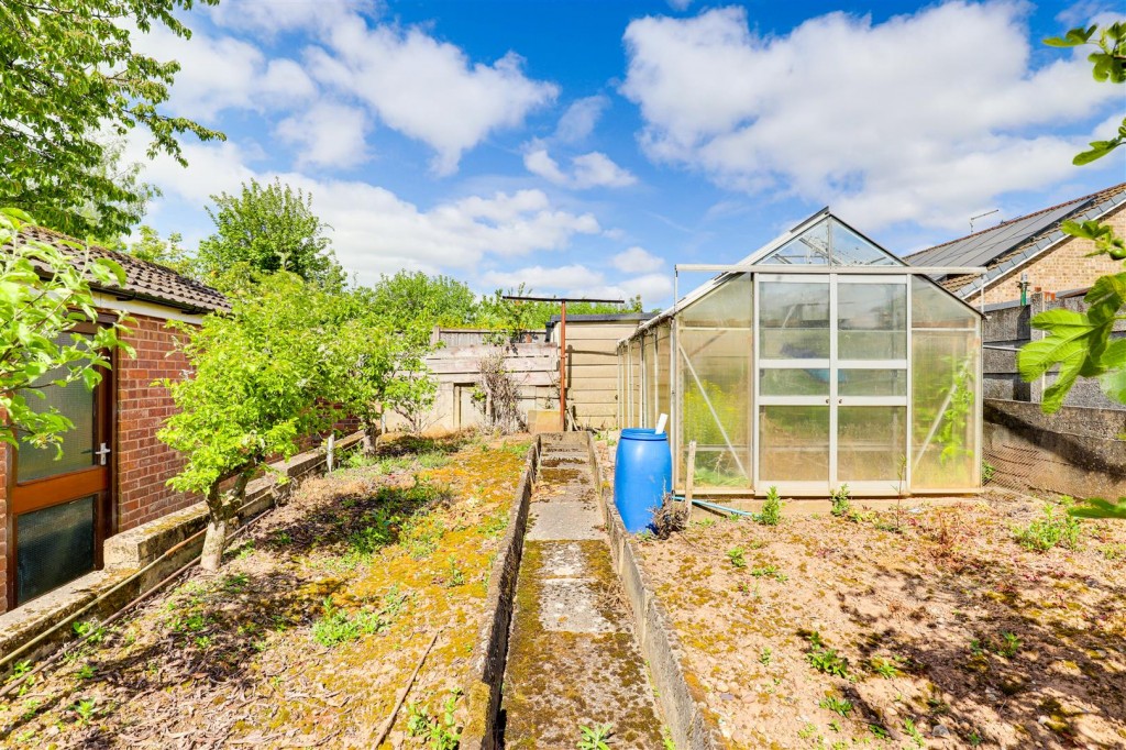 Milford Drive, Bakersfield, Nottinghamshire, NG3 7HE