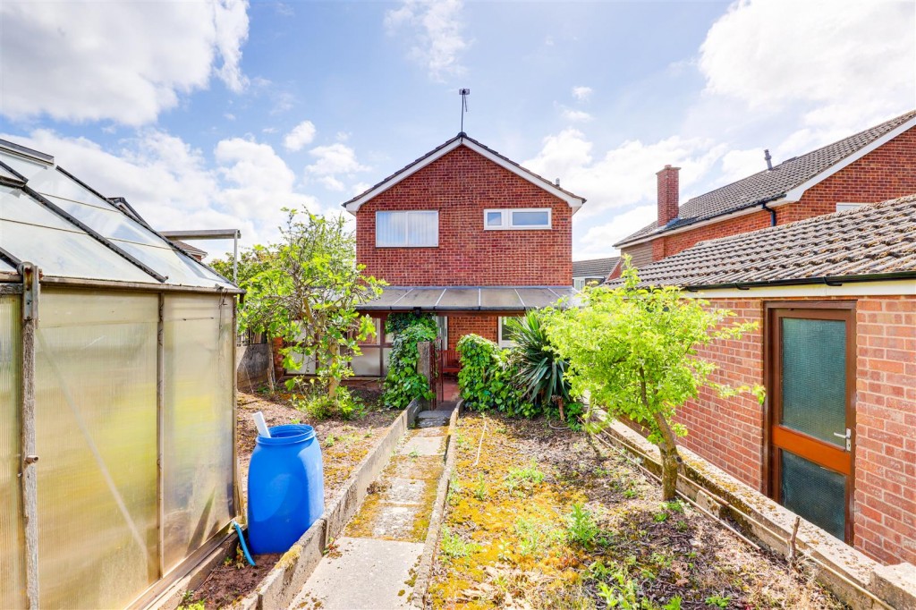Milford Drive, Bakersfield, Nottinghamshire, NG3 7HE