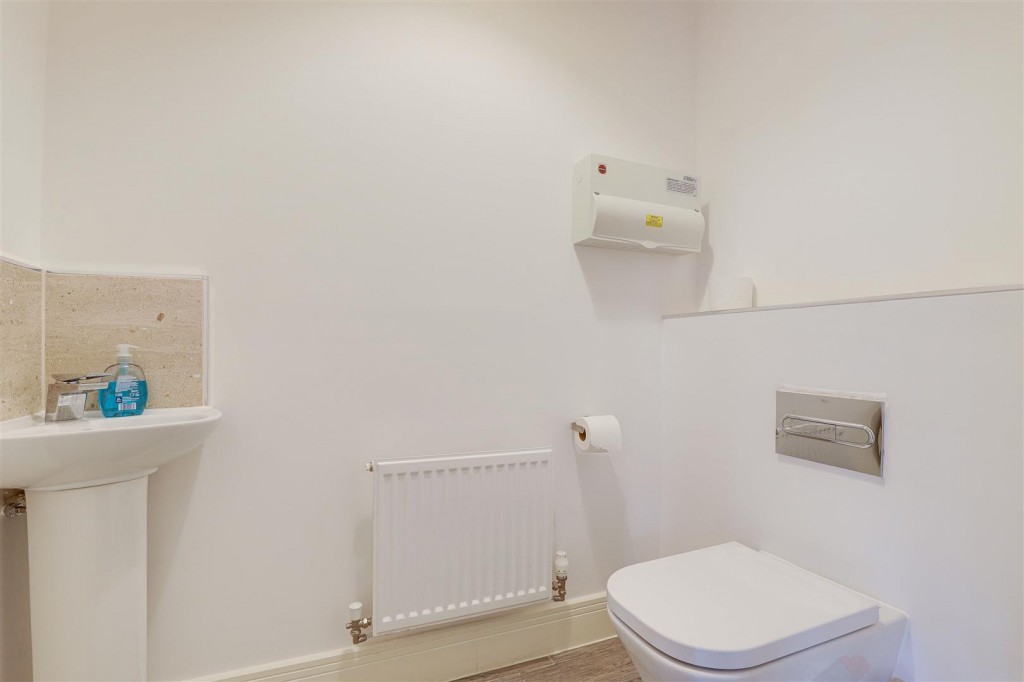 Blackbird Crescent, Edwalton, Nottinghamshire, NG12 4JN