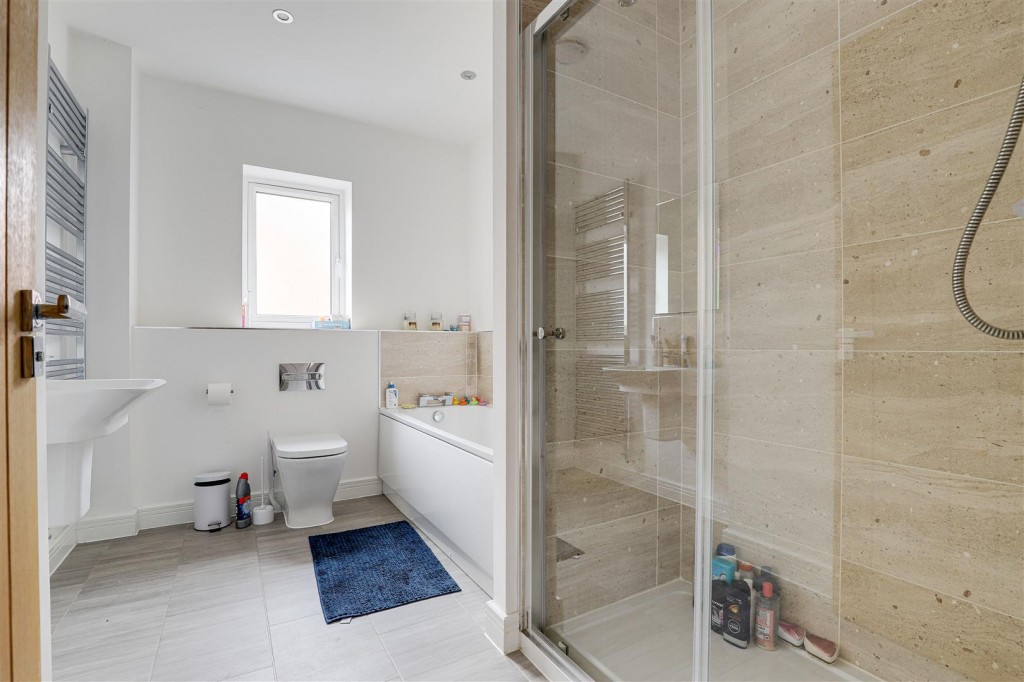 Blackbird Crescent, Edwalton, Nottinghamshire, NG12 4JN