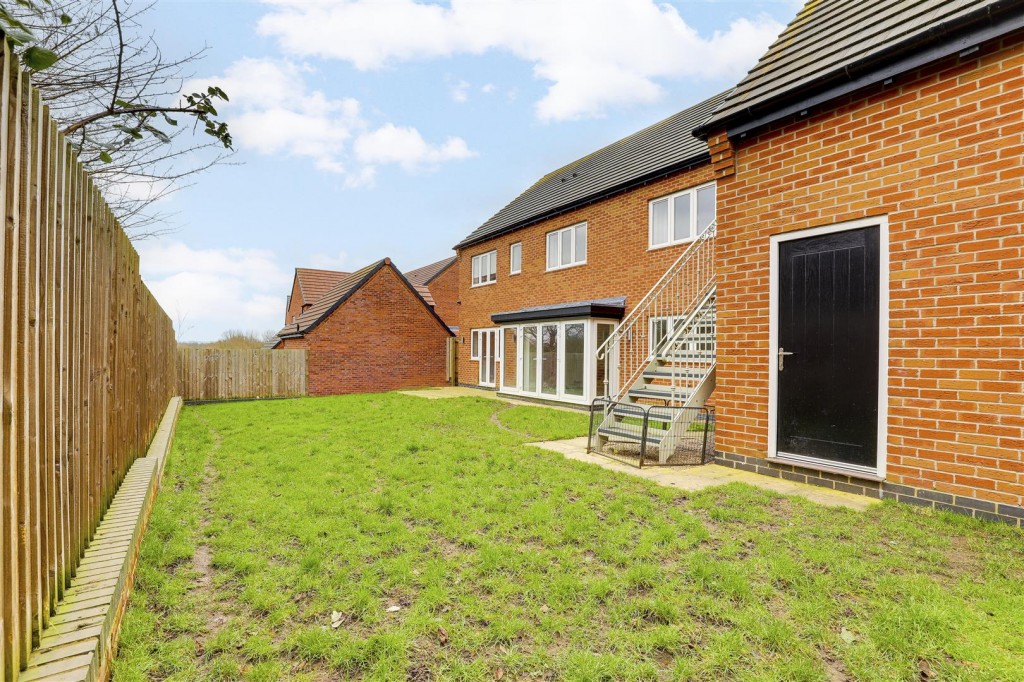 Blackbird Crescent, Edwalton, Nottinghamshire, NG12 4JN