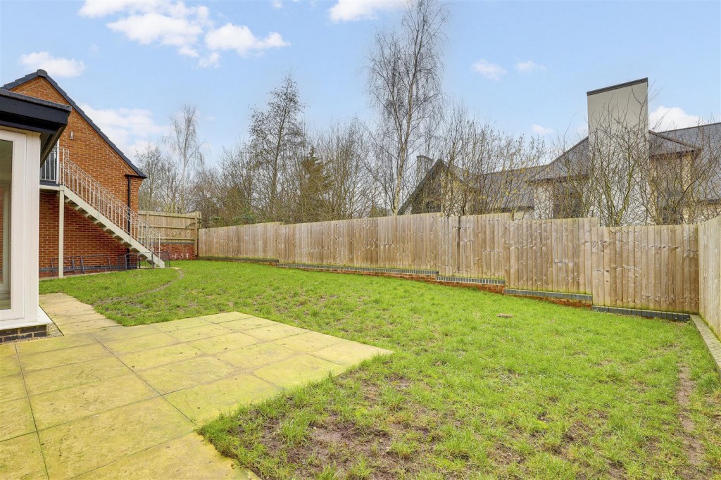 Blackbird Crescent, Edwalton, Nottinghamshire, NG12 4JN