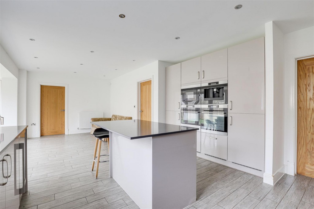 Blackbird Crescent, Edwalton, Nottinghamshire, NG12 4JN