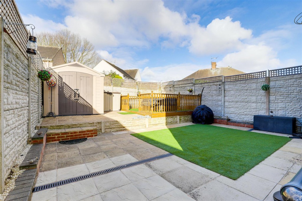 Clarewood Grove, Clifton, Nottinghamshire, NG11 9DY