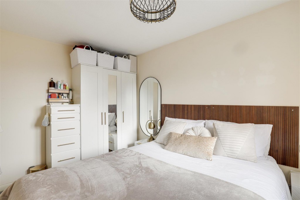 Robbie Burns Road, Arnold, Nottinghamshire, NG5 5UB