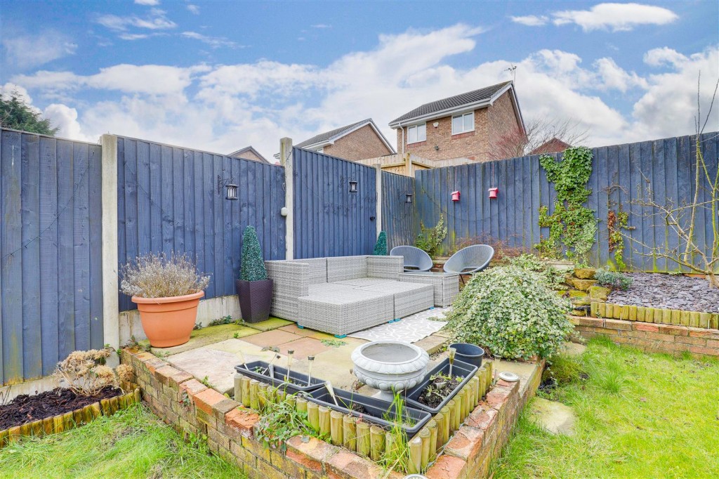 Robbie Burns Road, Arnold, Nottinghamshire, NG5 5UB
