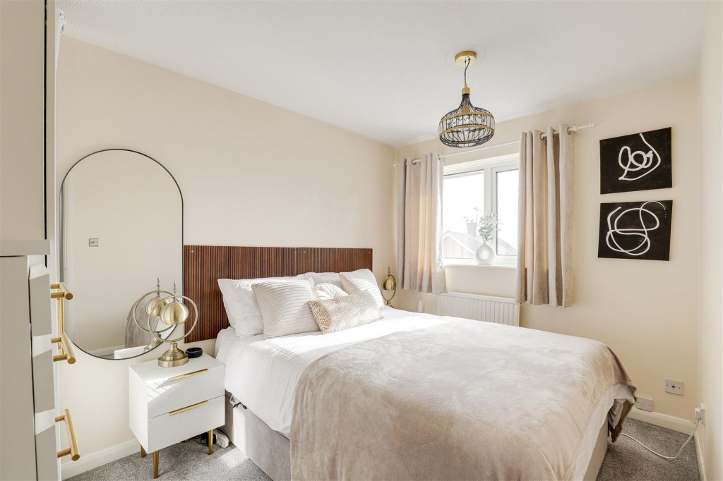 Robbie Burns Road, Arnold, Nottinghamshire, NG5 5UB