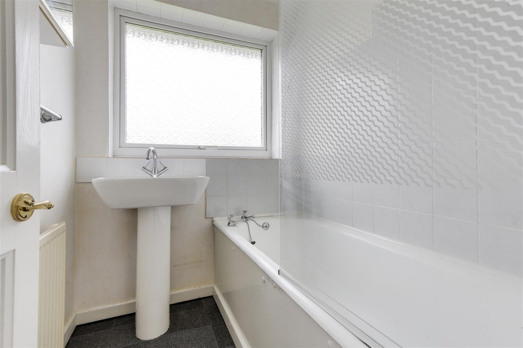 Arlington Close, Hucknall, Nottinghamshire, NG15 6DG