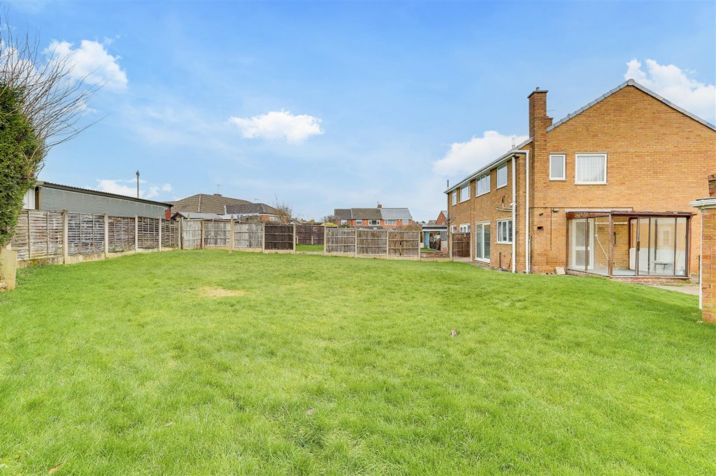 Arlington Close, Hucknall, Nottinghamshire, NG15 6DG