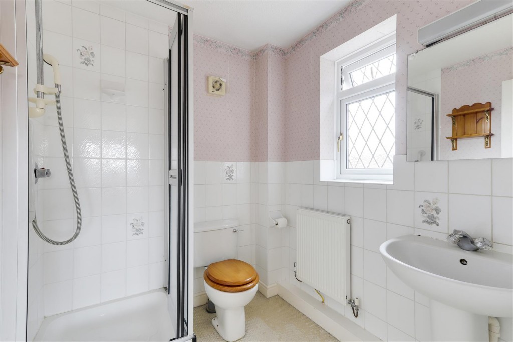 Deer Park Drive, Arnold, Nottinghamshire, NG5 8SA