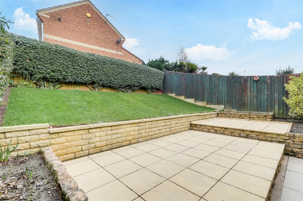 Deer Park Drive, Arnold, Nottinghamshire, NG5 8SA