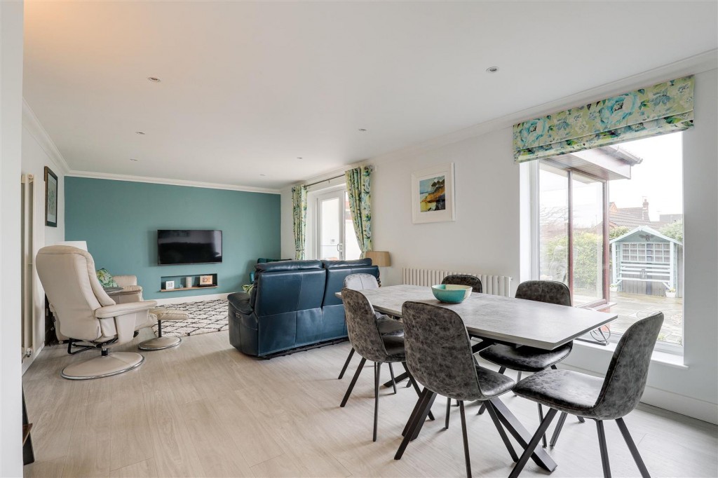Chedington Avenue, Mapperley, Nottinghamshire, NG3 5SG