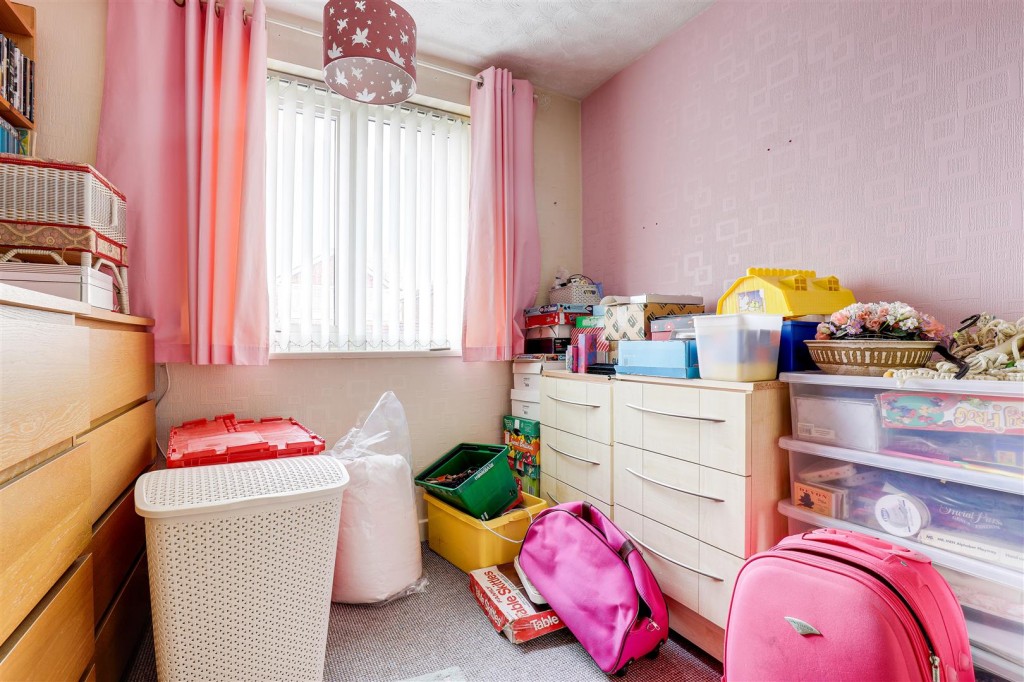Haverhill Crescent, Nottingham, Nottinghamshire, NG5 5AW