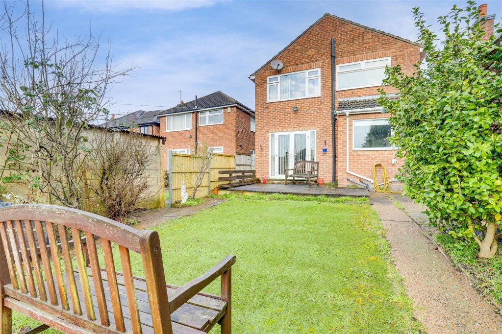 Haverhill Crescent, Nottingham, Nottinghamshire, NG5 5AW