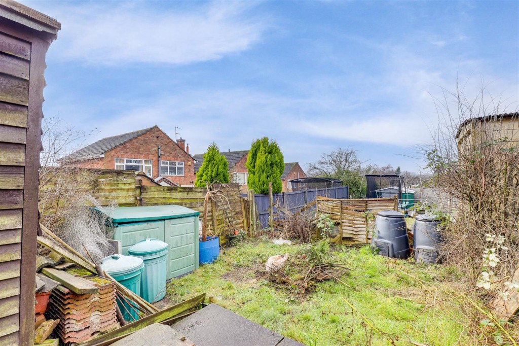 Haverhill Crescent, Nottingham, Nottinghamshire, NG5 5AW